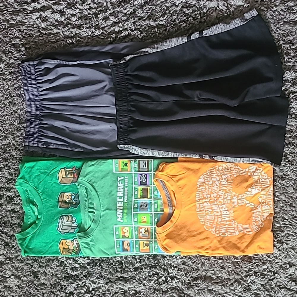 Boys bundle of size 10/12 clothes. 3 t-shirts, 2 shorts, 1 swim trunk.